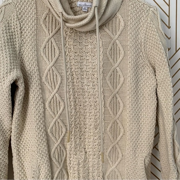 L.L. Bean Signature 100% Cotton Cable Knit Cowl Neck Fisherman pocket Sweater M - Picture 4 of 11